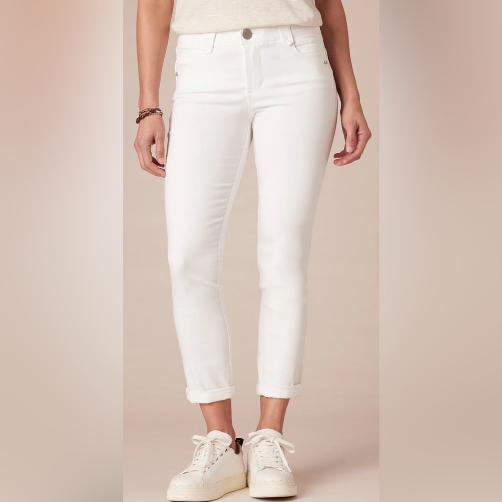 Democracy NWT Women's White Jeans Sz 24‎ Cropped